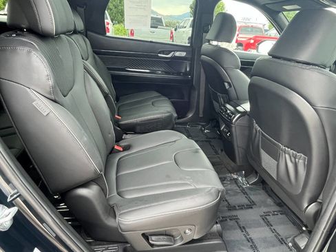 Used 2025 Hyundai Palisade Calligraphy image 15