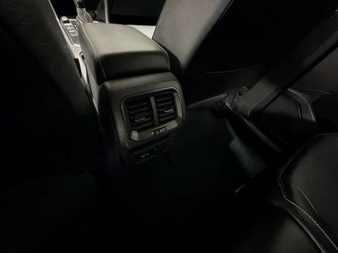 Used 2021 Volkswagen Tiguan SEL FWD image 21