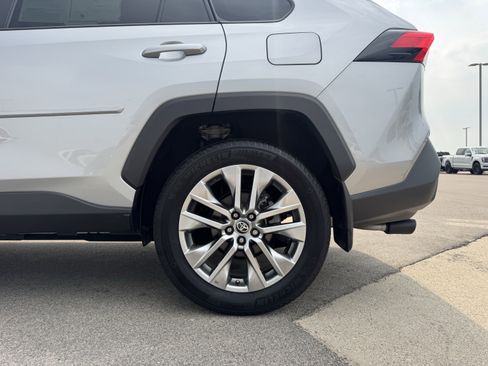 Used 2024 Toyota RAV4 XLE Premium image 20