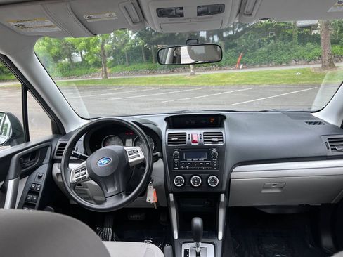 Used 2014 Subaru Forester 2.5i AWD/4WD image 10