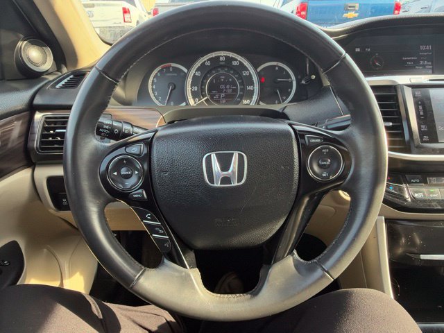 Used 2017 Honda Accord EX-L image 21