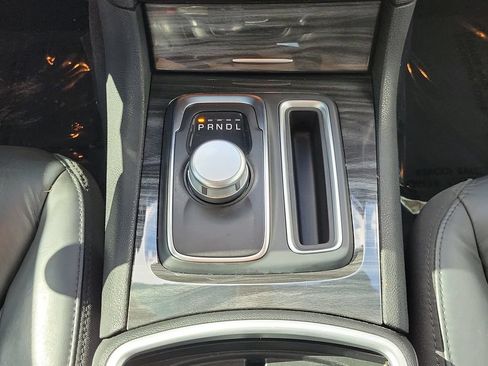 Used 2022 Chrysler 300 Touring L RWD image 21