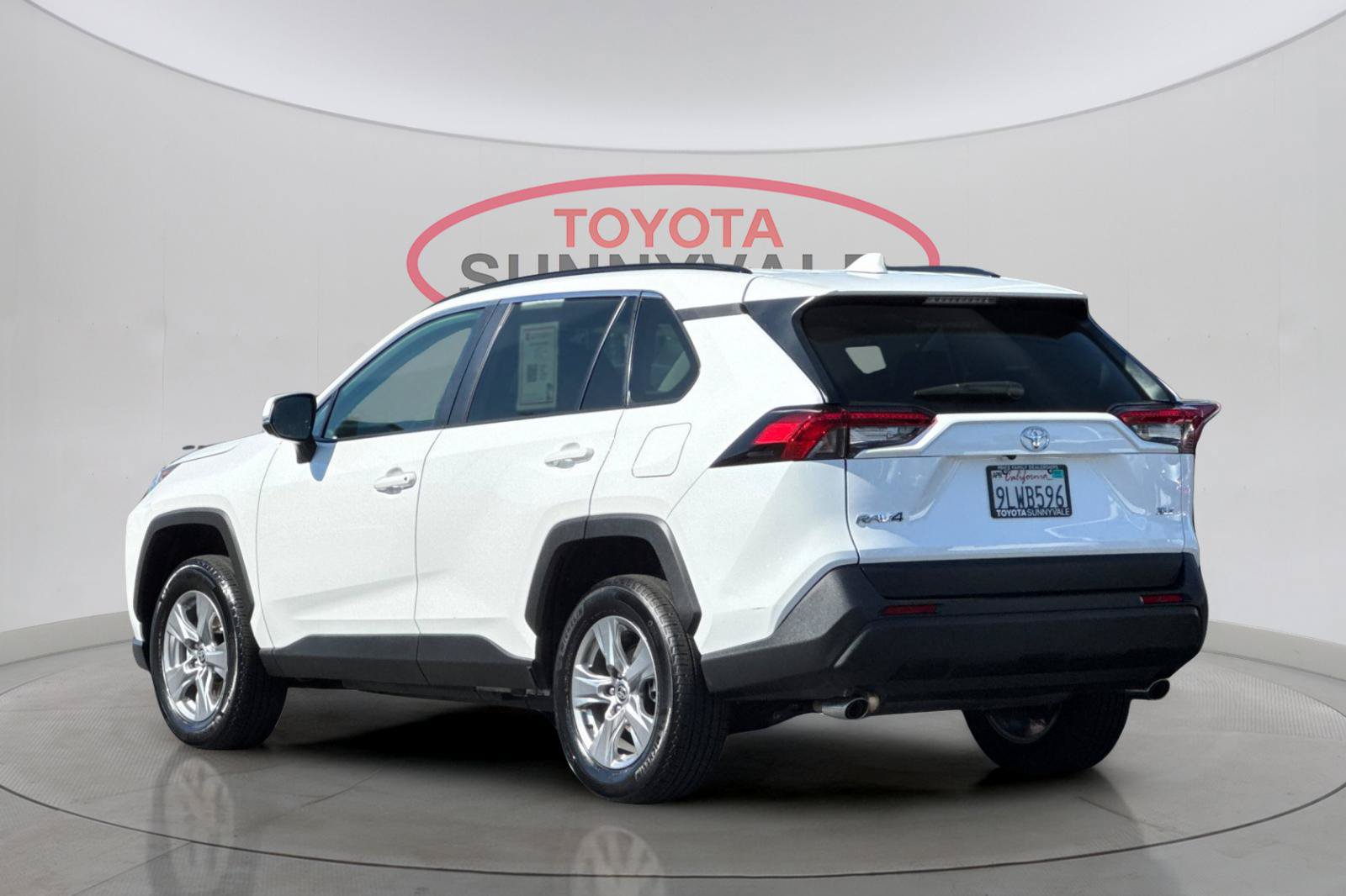 Used 2024 Toyota RAV4 XLE w/ Convenience Package FWD image 8