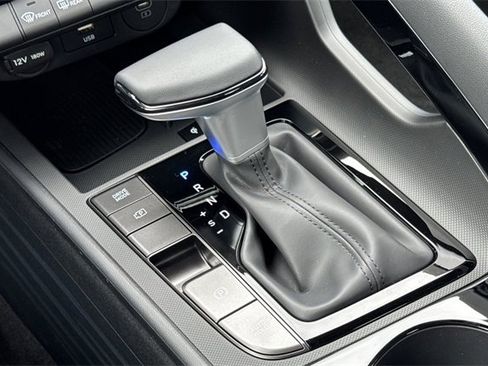 New 2025 Hyundai Elantra SEL image 21