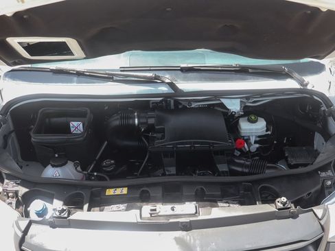 Used 2020 Mercedes-Benz Sprinter 2500 image 14