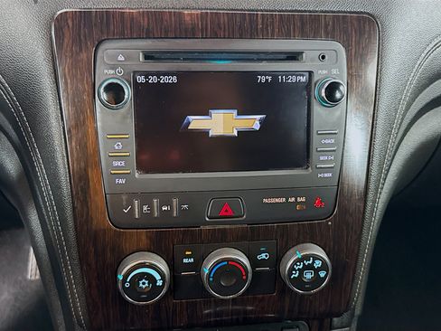 Used 2017 Chevrolet Traverse LT AWD/4WD image 16