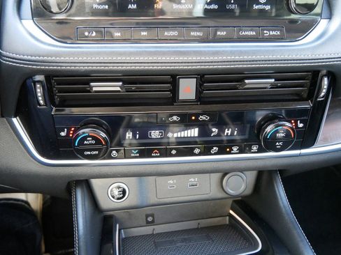 Certified 2023 Nissan Rogue Platinum w/ Platinum Premium Package image 22