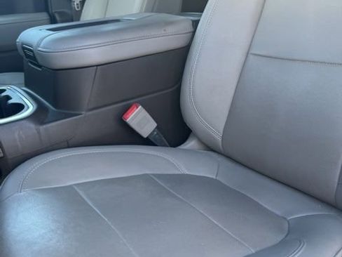 Used 2022 Chevrolet Silverado 1500 LTZ w/ LTZ Premium Package RWD image 11