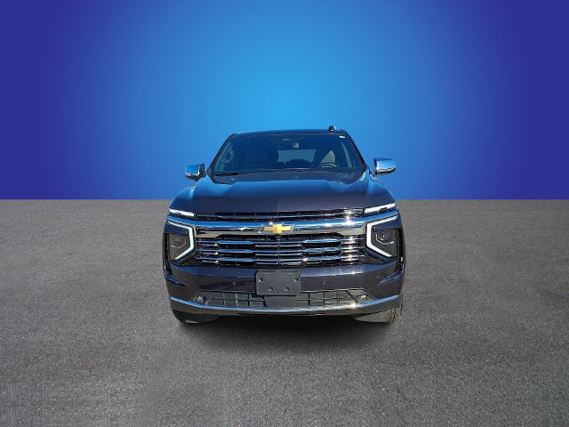 Used 2025 Chevrolet Suburban Premier AWD/4WD image 2