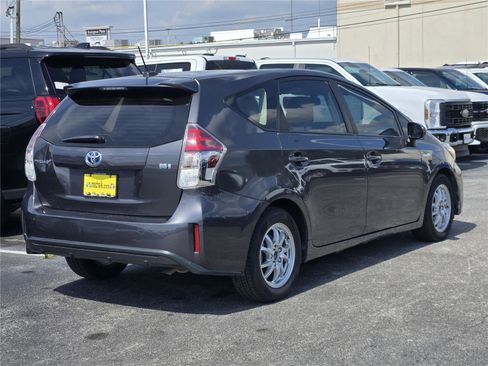 Used 2016 Toyota Prius V Four FWD image 7