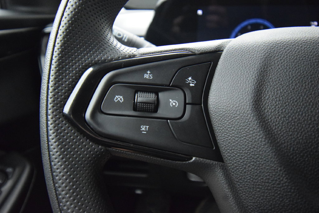 Used 2024 Chevrolet TrailBlazer LT AWD/4WD image 28