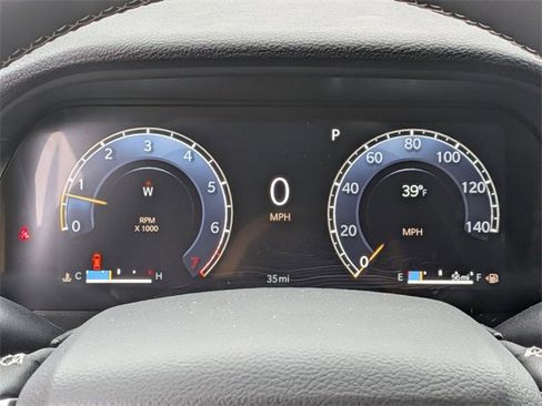 New 2025 Jeep Grand Cherokee Altitude image 18