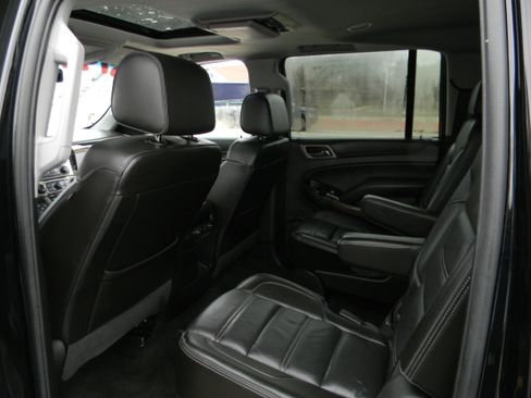 Used 2018 GMC Yukon XL Denali w/ Open Road Package image 13