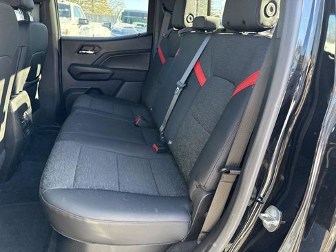 Used 2023 Chevrolet Colorado Z71 w/ Z71 Convenience Package 2 image 12