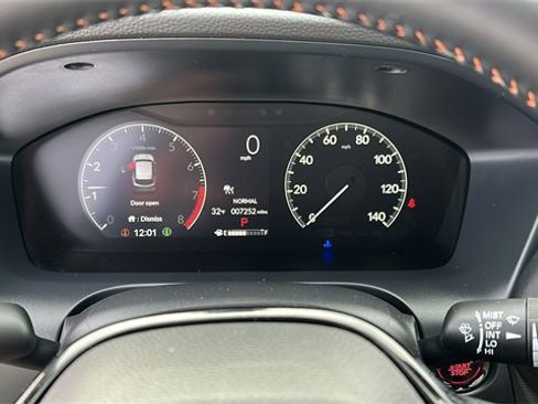 Used 2025 Honda HR-V Sport image 13