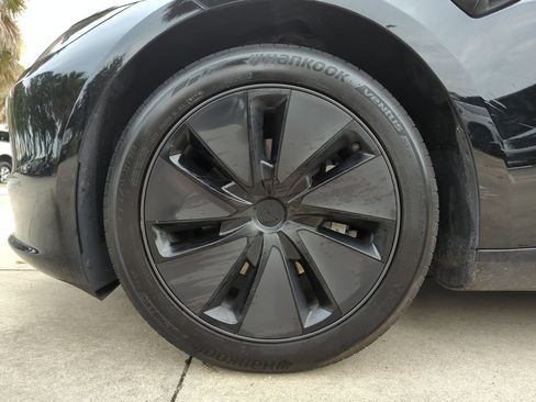 Used 2024 Tesla Model 3 Standard Range RWD image 27