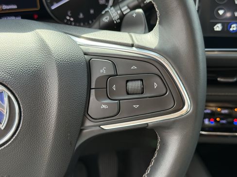 Used 2022 Buick Envision Avenir w/ Technology Package II FWD image 10