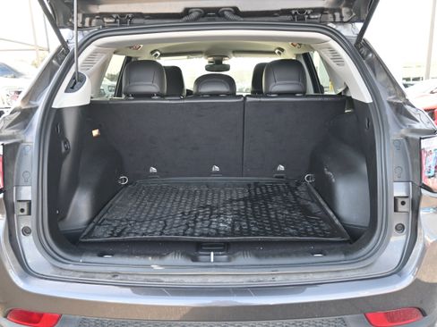 Used 2022 Jeep Compass Latitude w/ Convenience Group image 32