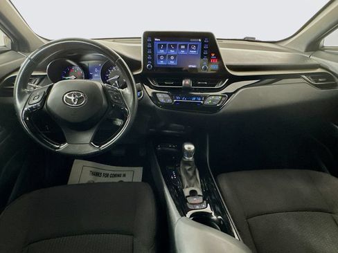 Used 2019 Toyota C-HR XLE FWD image 25