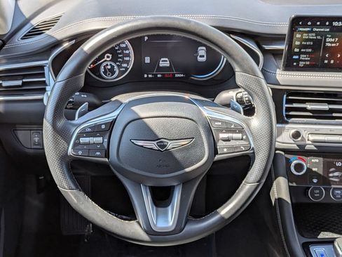 Used 2025 Genesis G70 2.5T RWD image 17