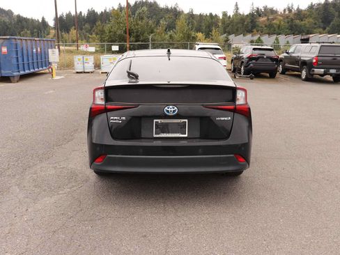 Used 2021 Toyota Prius LE AWD/4WD image 6