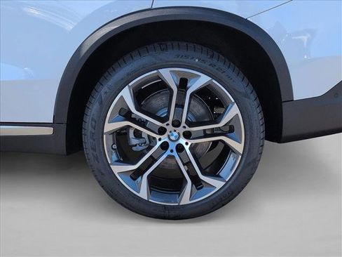 New 2026 BMW X5 xDrive40i AWD/4WD image 10