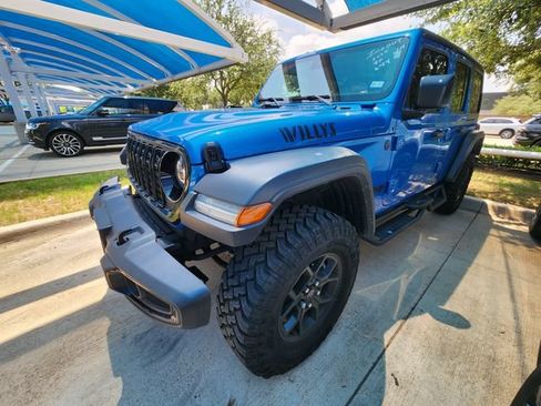 Used 2025 Jeep Wrangler Unlimited Sport AWD/4WD image 2