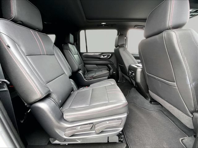 Used 2022 Chevrolet Suburban RST w/ Luxury Package AWD/4WD image 16