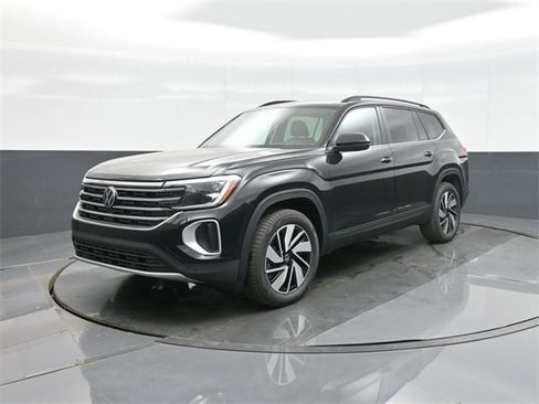 New 2026 Volkswagen Atlas SE image 3