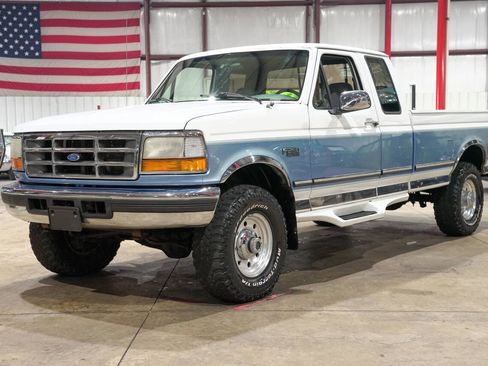 Used 1997 Ford F250 4x4 SuperCab Heavy Duty image 1