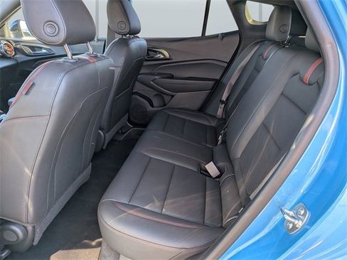 Used 2025 Chevrolet Trax RS image 16