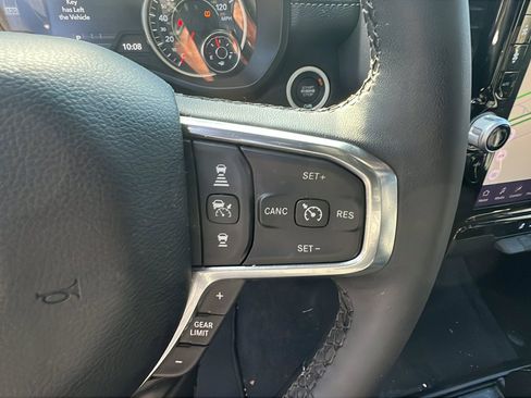 Used 2025 RAM 1500 Laramie image 28