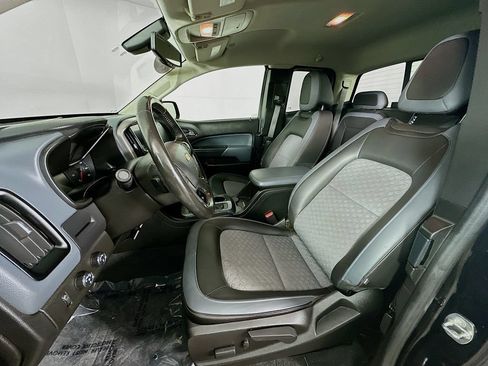 Used 2021 Chevrolet Colorado Z71 w/ Z71 Midnight Edition AWD/4WD image 26