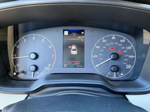 Used 2025 Toyota Corolla LE image 12