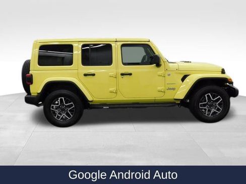 Used 2024 Jeep Wrangler Sahara w/ Technology Group image 12