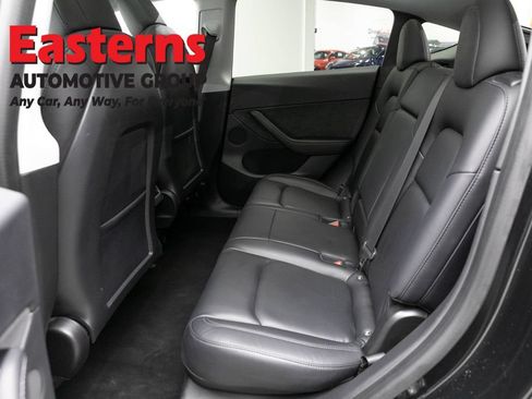 Used 2021 Tesla Model Y Long Range AWD/4WD image 16