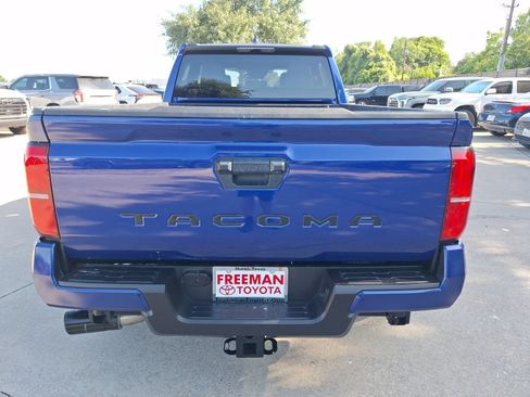 Used 2025 Toyota Tacoma SR5 RWD image 5
