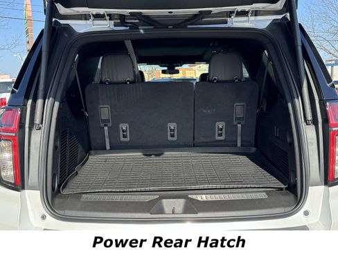 Used 2022 Chevrolet Suburban Z71 image 13