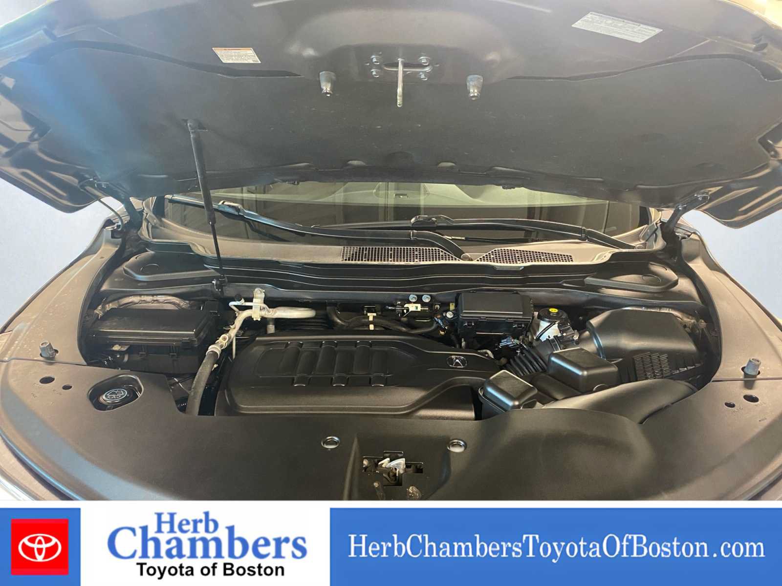 Used 2019 Acura MDX w/ Tech & Entertainment Pkg AWD/4WD image 8