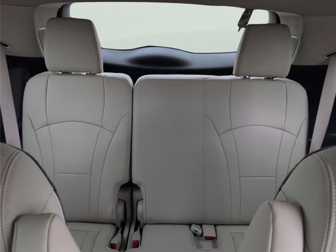 Used 2021 Buick Enclave Essence w/ Sound and Sites Package image 35