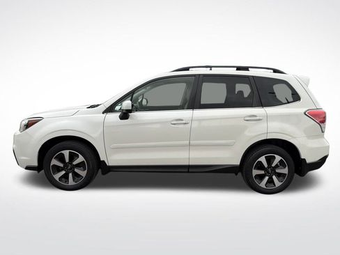 Used 2017 Subaru Forester 2.5i Limited image 3