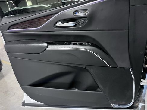 Used 2022 Cadillac Escalade Sport Platinum image 18