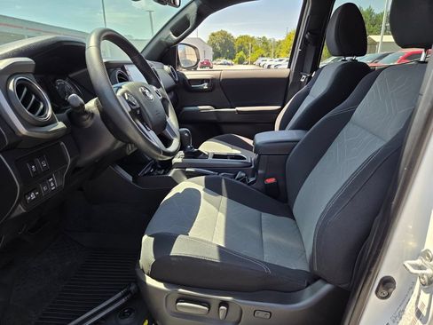 Certified 2023 Toyota Tacoma TRD Sport w/ Advanced Technology Package AWD/4WD image 5