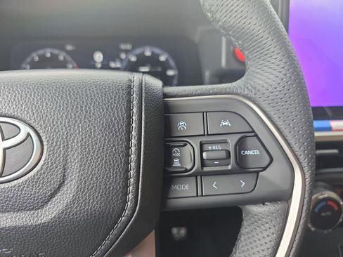 Used 2025 Toyota Tacoma TRD Sport RWD image 18