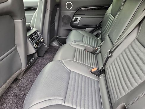Certified 2025 Land Rover Discovery S AWD/4WD image 5
