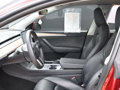 Used 2024 Tesla Model Y Long Range RWD image 16