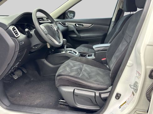 Used 2014 Nissan Rogue S FWD image 7