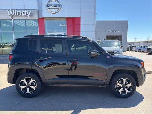 Used 2022 Jeep Renegade Trailhawk AWD/4WD image 8