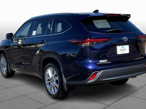Used 2025 Toyota Highlander Limited image 10