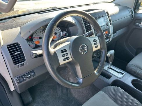 Used 2013 Nissan Frontier PRO-4X image 15